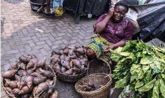 非洲网红吃瓜图片视频,趣味视频走红网络